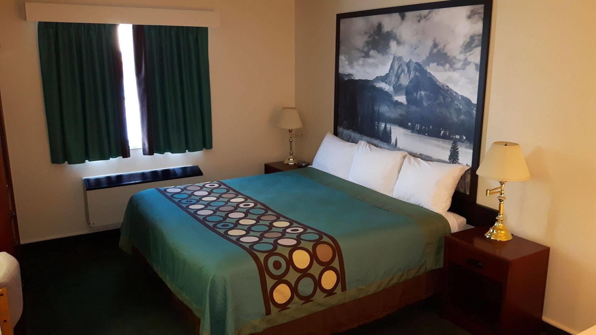 Hotel Super 8 By Wyndham Moose Jaw Sk Exteriér fotografie